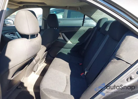 2010 Toyota Camry Se V6 z USA, uszkodzony, nr VIN 4T1BK3EK2AU112853